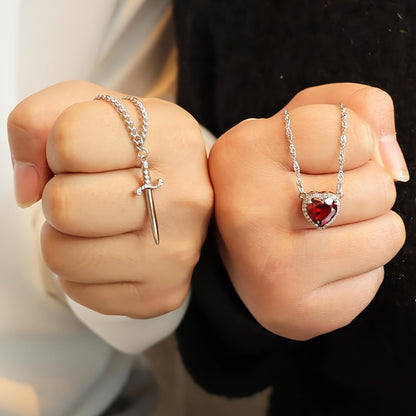 Collar Espada Corazón Pareja+  Caja de Regalo 💖🗡️